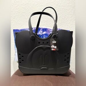 SOLD OFFSITE 🛍️ Disney Mickey Mouse Adult Bioworld Rubber Black Tote Bag Beach